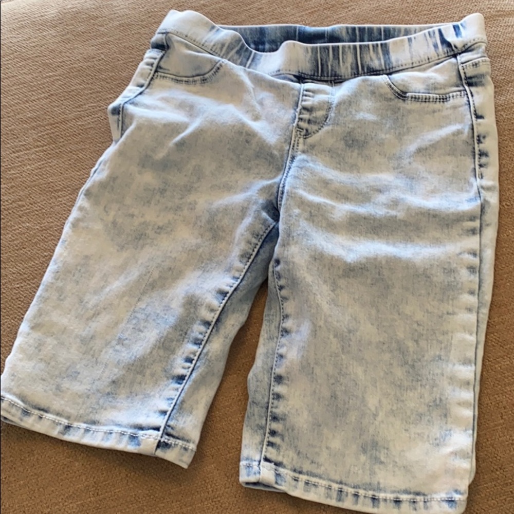 Girls shorts 10/12